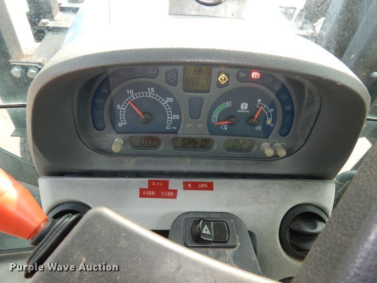 image for item DJ6791 2004 New Holland TS115A  tractor