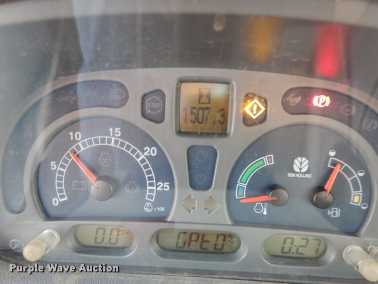 image for item DJ6791 2004 New Holland TS115A  tractor