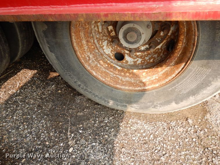 image for item DJ6796 2004 Landoll 345 tilt deck equipment trailer