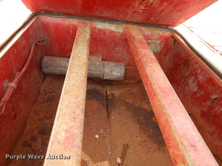 image for item DJ6796 2004 Landoll 345 tilt deck equipment trailer