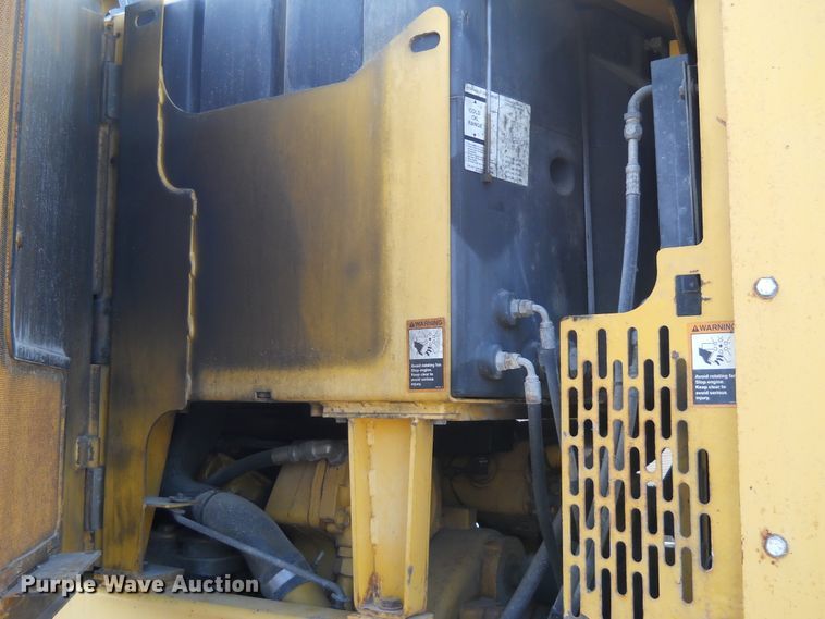 image for item EY9572 2001 John Deere 770CH  motor grader