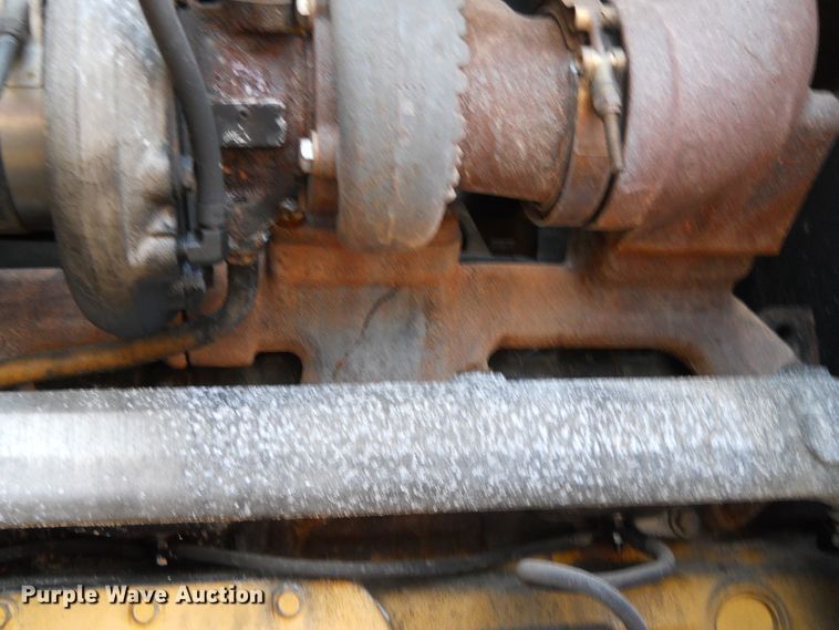 image for item EY9572 2001 John Deere 770CH  motor grader