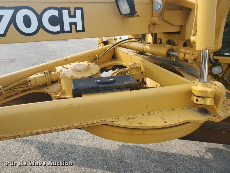 image for item EY9573 2001 John Deere 770CH  motor grader