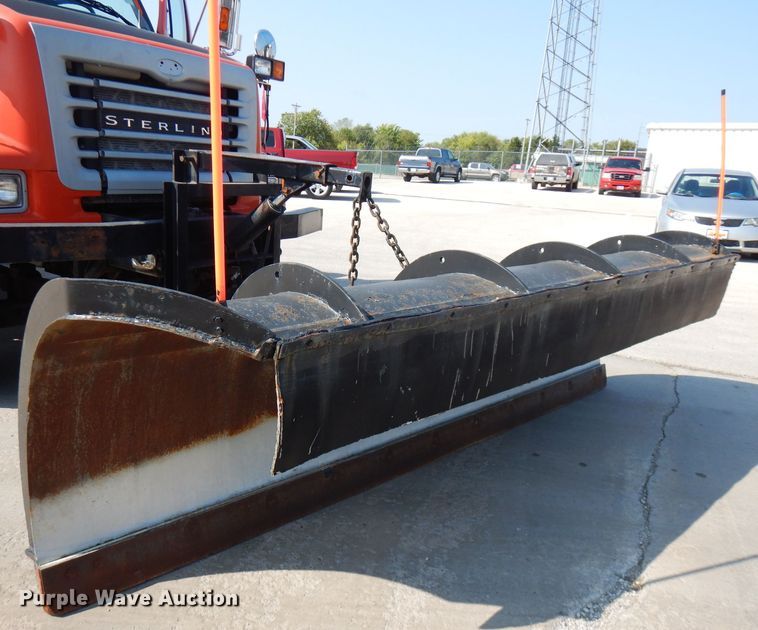 image for item FR9078 2003 Sterling LT7501  dump truck