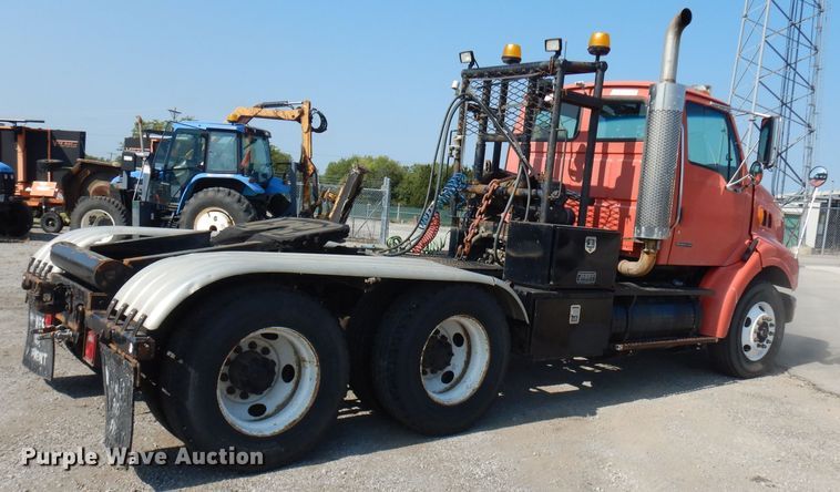 image for item FR9079 2002 Sterling LT9500  semi truck