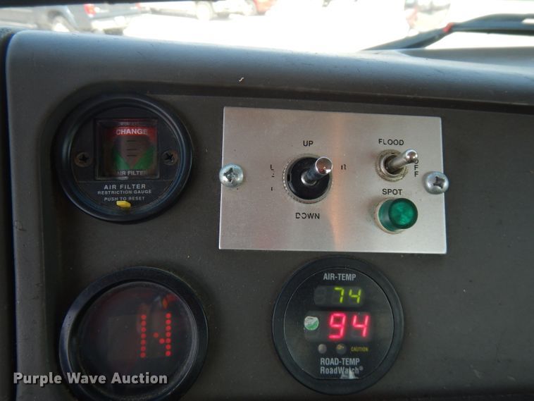 image for item FR9079 2002 Sterling LT9500  semi truck