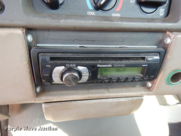 image for item FR9079 2002 Sterling LT9500  semi truck