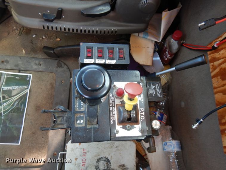 image for item FR9079 2002 Sterling LT9500  semi truck