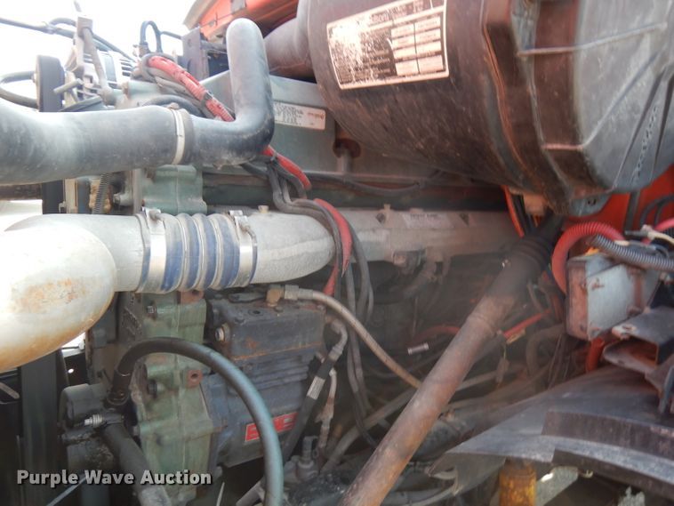 image for item FR9079 2002 Sterling LT9500  semi truck