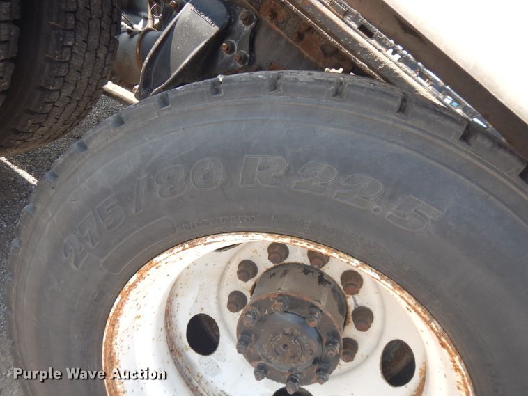 image for item FR9079 2002 Sterling LT9500  semi truck