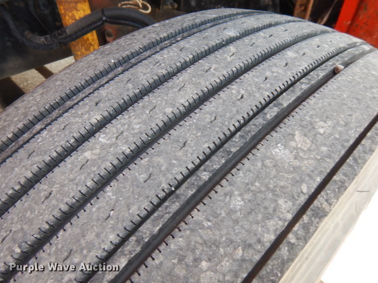 image for item FR9079 2002 Sterling LT9500  semi truck