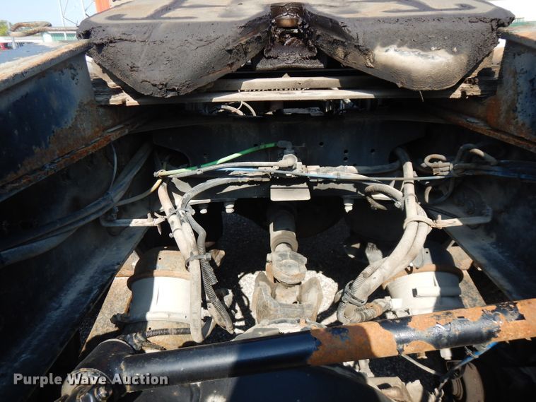 image for item FR9079 2002 Sterling LT9500  semi truck