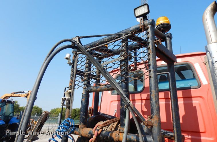 image for item FR9079 2002 Sterling LT9500  semi truck