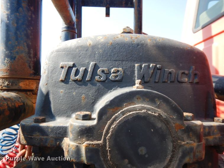 image for item FR9079 2002 Sterling LT9500  semi truck