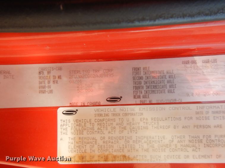 image for item FR9079 2002 Sterling LT9500  semi truck