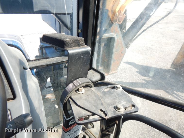 image for item FR9081 2001 New Holland TS100  4WD tractor