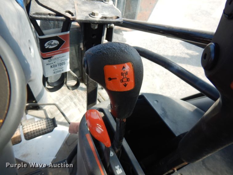 image for item FR9081 2001 New Holland TS100  4WD tractor