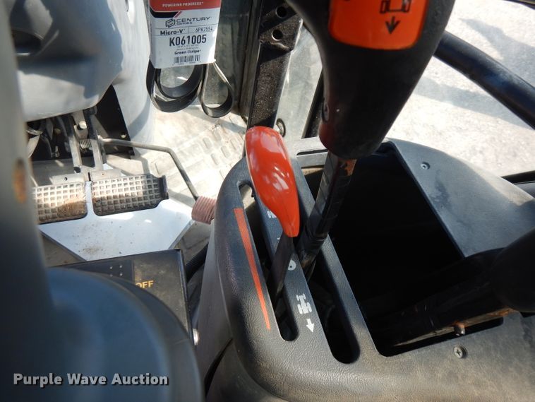 image for item FR9081 2001 New Holland TS100  4WD tractor