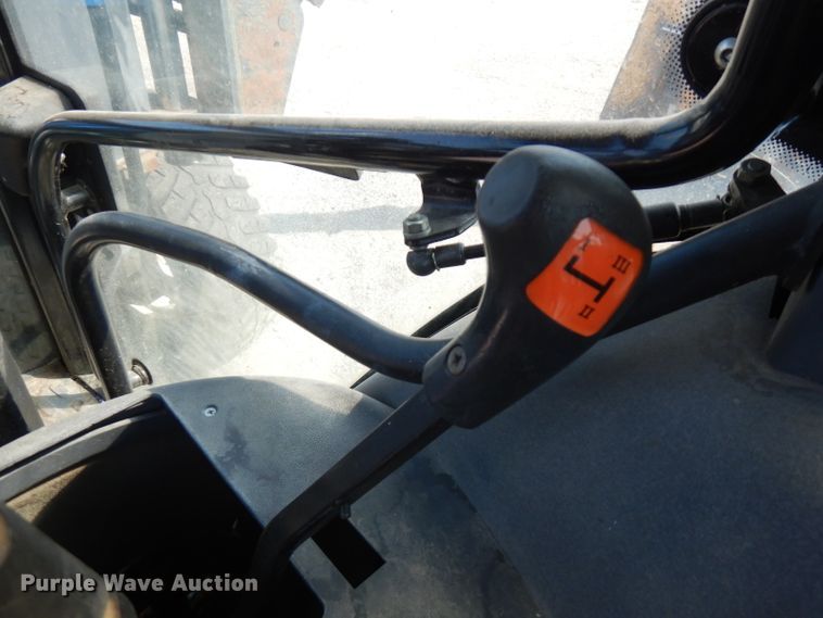 image for item FR9081 2001 New Holland TS100  4WD tractor