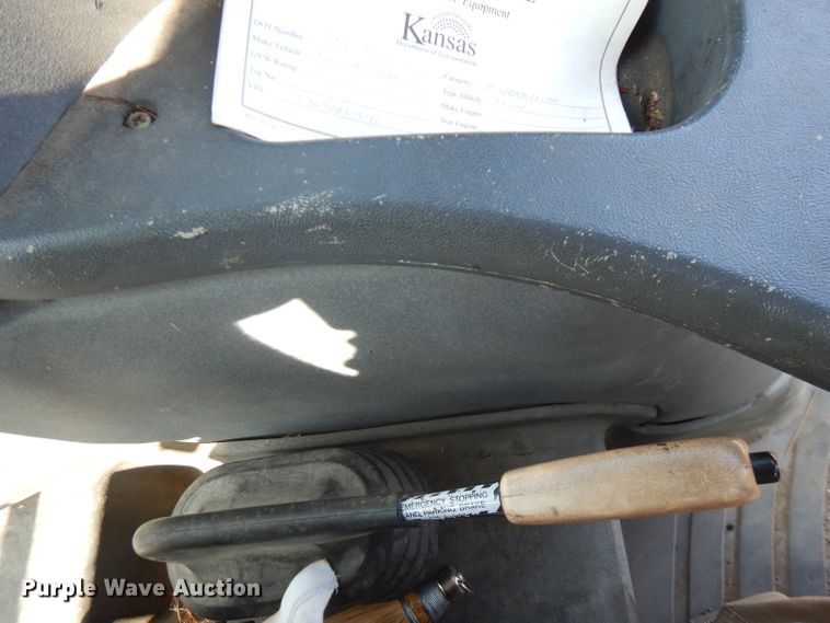 image for item FR9081 2001 New Holland TS100  4WD tractor