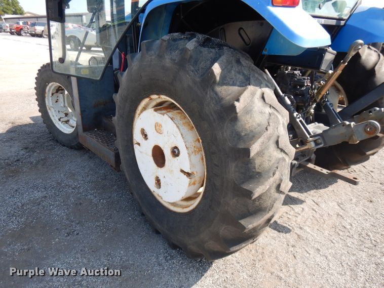image for item FR9081 2001 New Holland TS100  4WD tractor