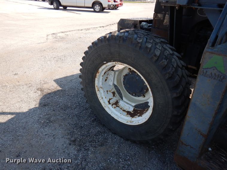 image for item FR9081 2001 New Holland TS100  4WD tractor