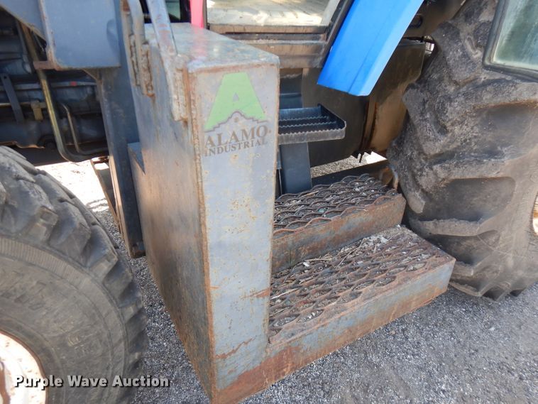 image for item FR9081 2001 New Holland TS100  4WD tractor