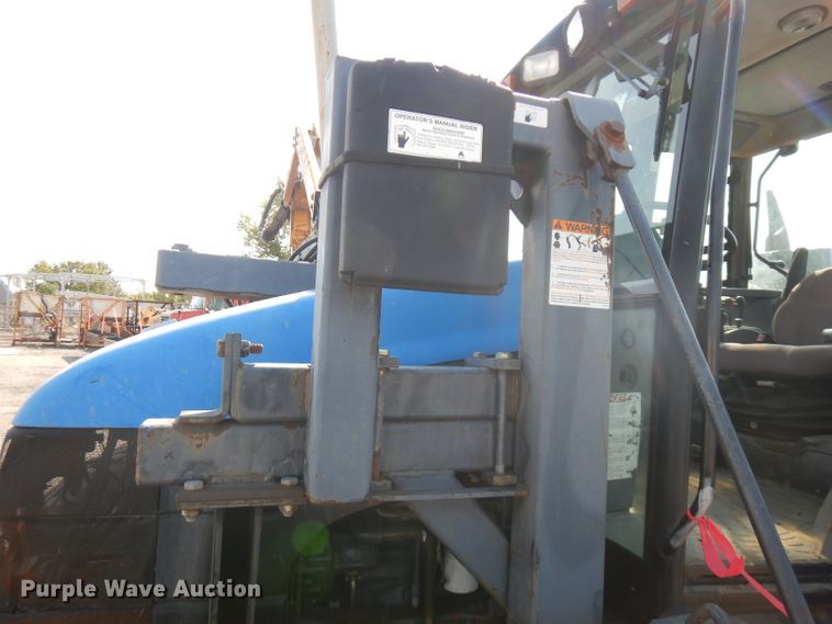 image for item FR9081 2001 New Holland TS100  4WD tractor