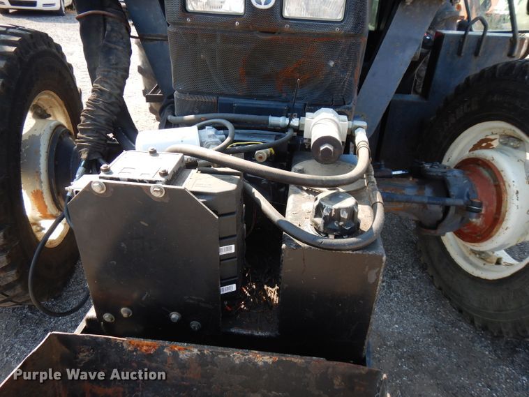 image for item FR9081 2001 New Holland TS100  4WD tractor