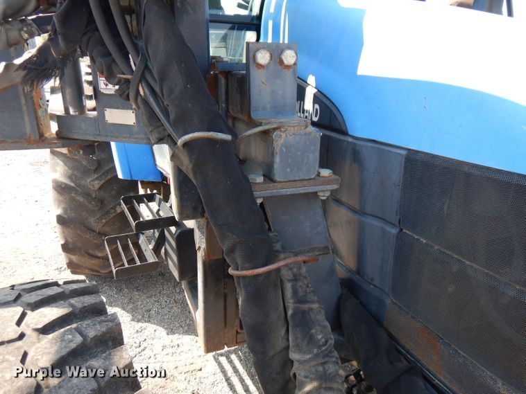 image for item FR9081 2001 New Holland TS100  4WD tractor