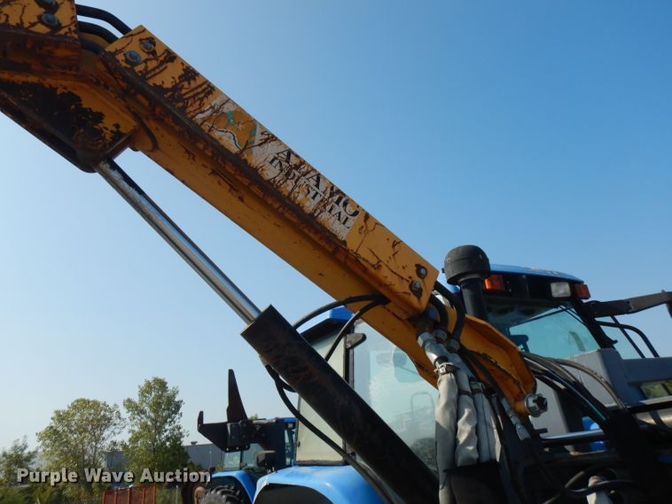 image for item FR9081 2001 New Holland TS100  4WD tractor