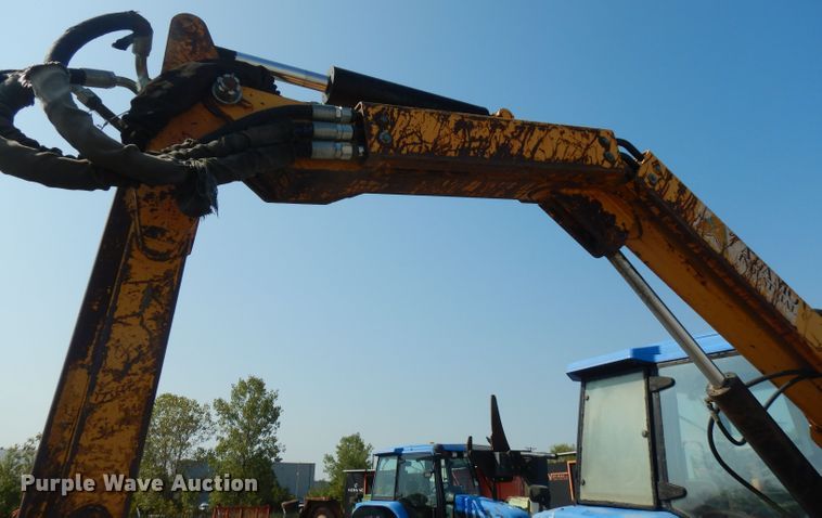 image for item FR9081 2001 New Holland TS100  4WD tractor