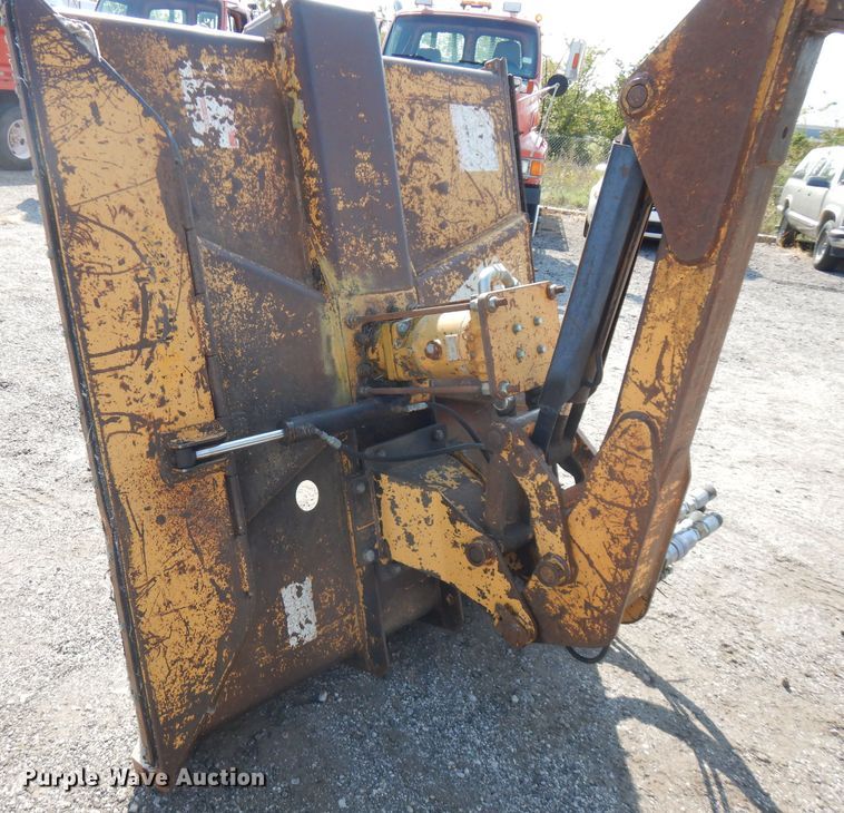 image for item FR9081 2001 New Holland TS100  4WD tractor