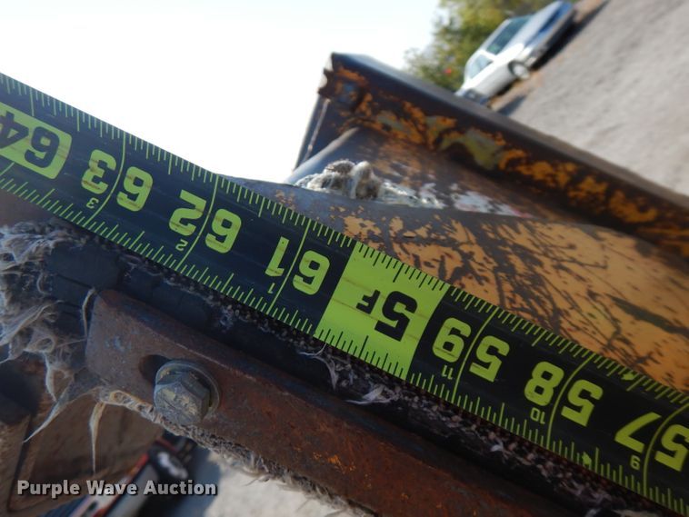 image for item FR9081 2001 New Holland TS100  4WD tractor