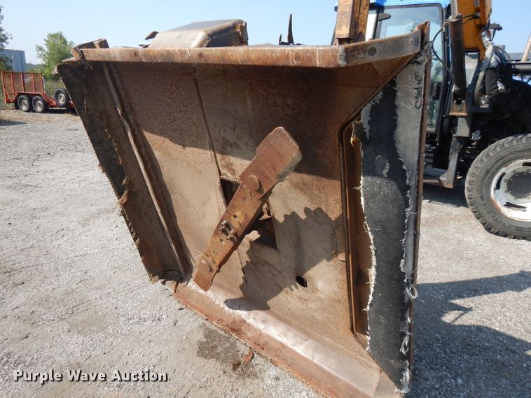 image for item FR9081 2001 New Holland TS100  4WD tractor