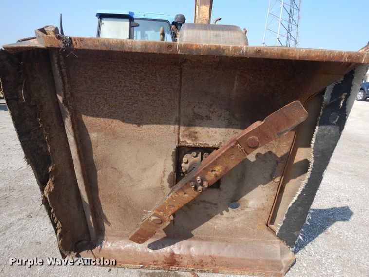 image for item FR9081 2001 New Holland TS100  4WD tractor