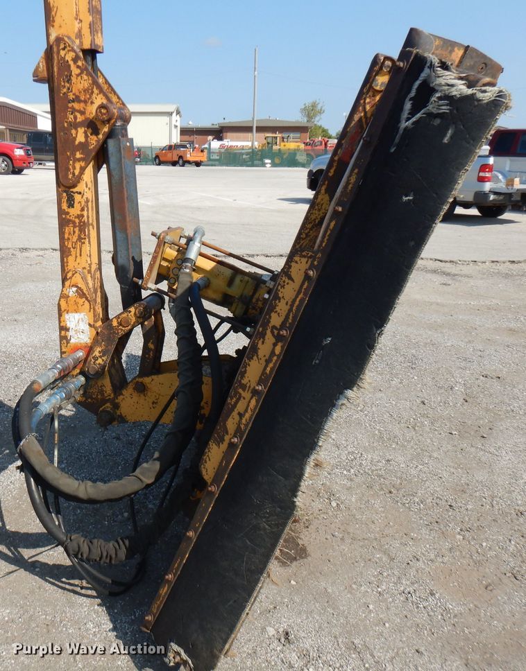 image for item FR9081 2001 New Holland TS100  4WD tractor