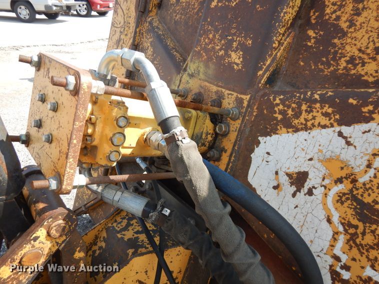 image for item FR9081 2001 New Holland TS100  4WD tractor