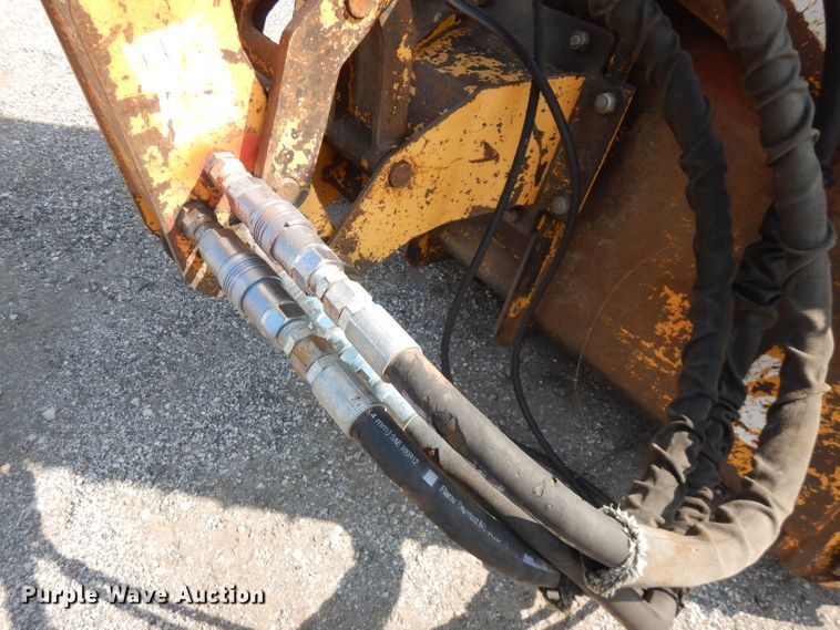 image for item FR9081 2001 New Holland TS100  4WD tractor