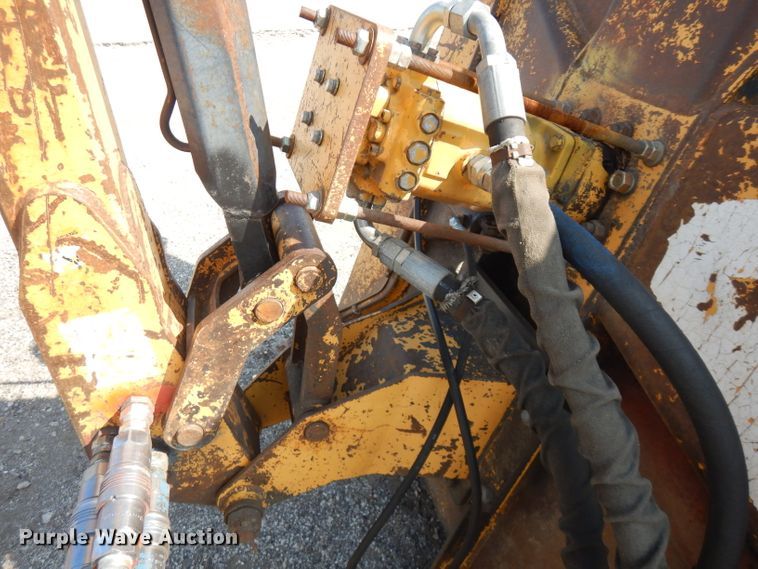 image for item FR9081 2001 New Holland TS100  4WD tractor