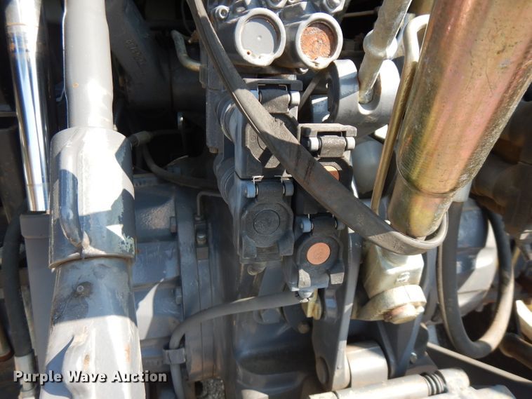 image for item FR9081 2001 New Holland TS100  4WD tractor