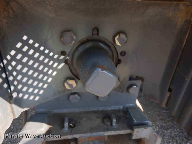 image for item FR9081 2001 New Holland TS100  4WD tractor