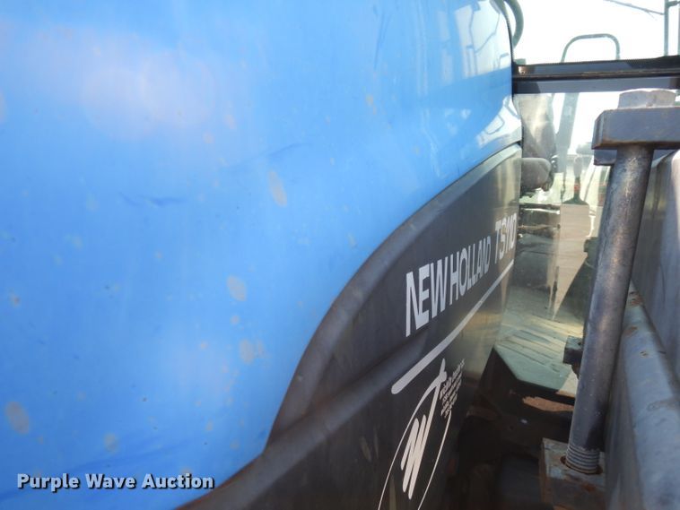 image for item FR9081 2001 New Holland TS100  4WD tractor