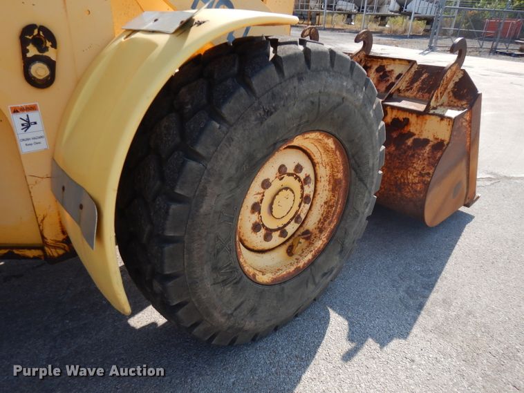 image for item FR9082 2005 New Holland LW110B  wheel loader