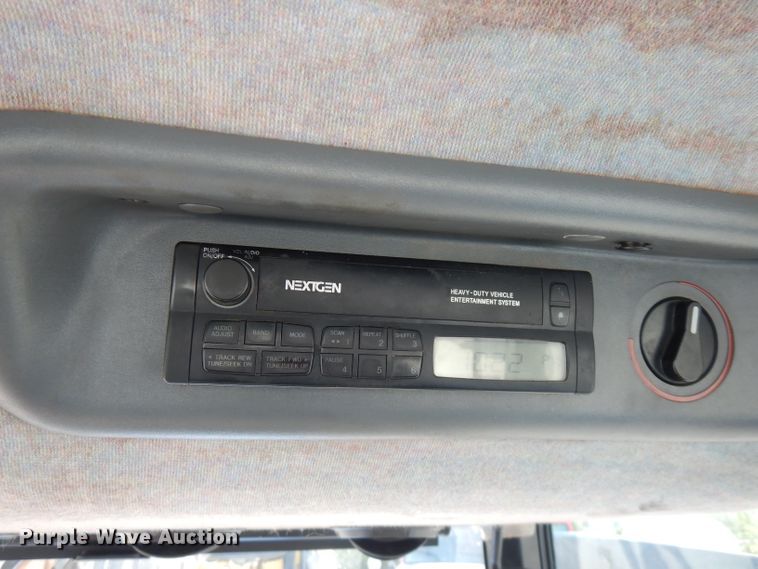 image for item FR9083 2001 New Holland TS100  tractor