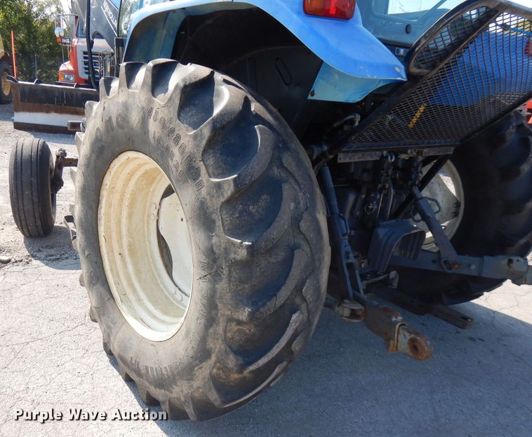 image for item FR9083 2001 New Holland TS100  tractor