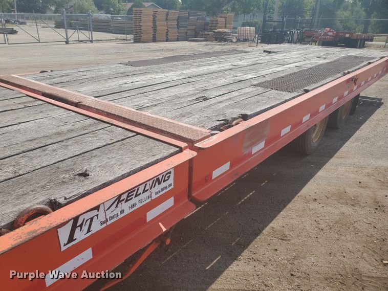 image for item HO9508 2001 Felling FT40T tilt deck equipment trailer
