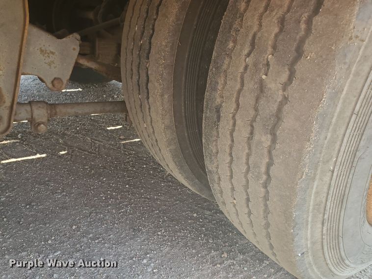 image for item HO9508 2001 Felling FT40T tilt deck equipment trailer