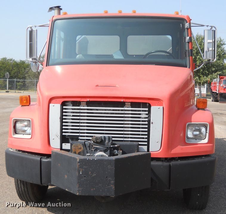 image for item HO9515 2002 Freightliner FL60  oil distributor truck