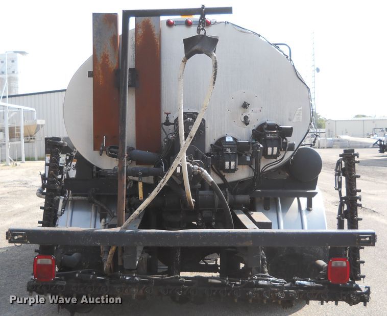 image for item HO9515 2002 Freightliner FL60  oil distributor truck